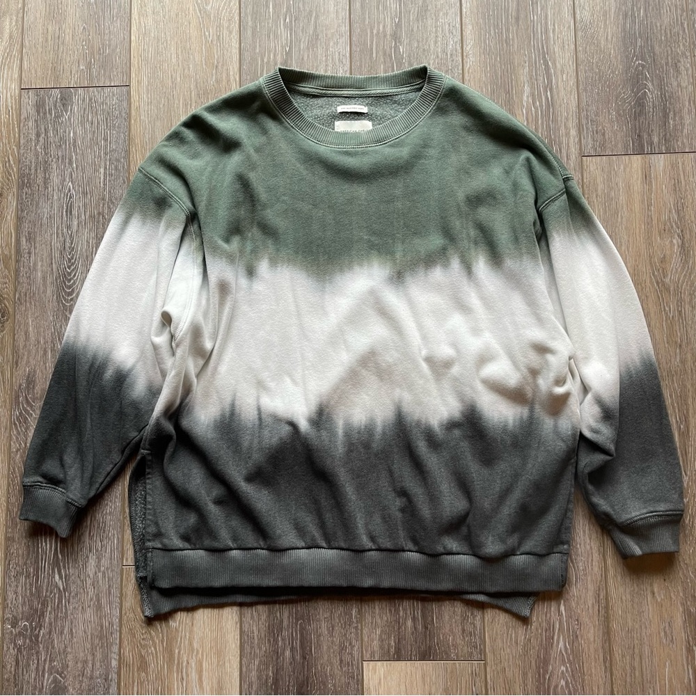 American Eagle crew neck sweatshirt